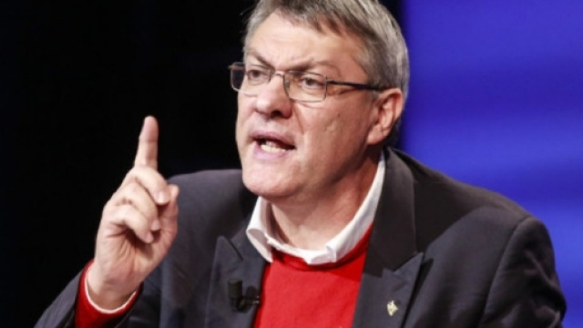 Maurizio Landini parla di super-stipendi e di questione salariale
