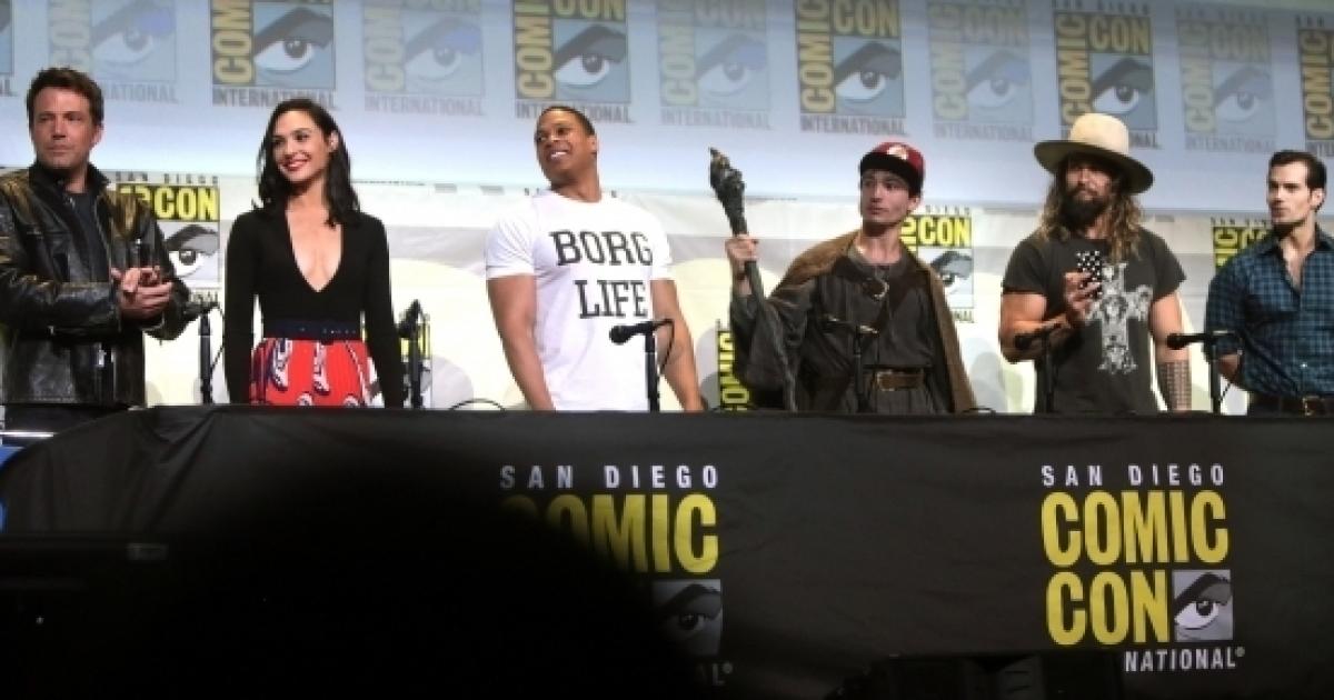 'Justice League': Of reshoots and Superman's mustache driving netizens