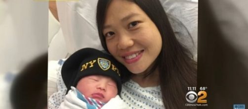 Pei Xia Chen and baby Angelina. [Image via YouTube/CBS New York]