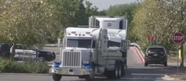 A photo showing the tractor trailer where the immigrants were found - Flickr/Hezakya Newz & Music A photo showing the tractor trailer where the immigrants were found - Flickr/Hezakya Newz & Music