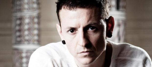 Source : https://www.virginradio.fr/linkin-park-chester-bennington-15-choses-a-savoir-sur-sa-vie-a613888.html Source : https://www.virginradio.fr/linkin-park-chester-bennington-15-choses-a-savoir-sur-sa-vie-a613888.html