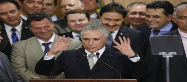 Temer diz que Brasil passa por novos ares na economia Temer diz que Brasil passa por novos ares na economia