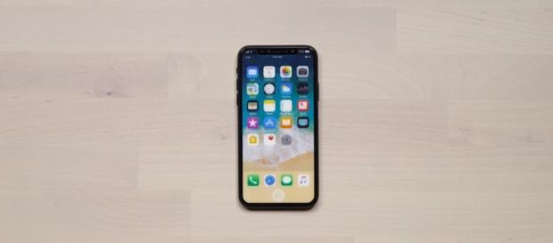 (Unbox Therapy/ Youtube Screen Shot) https://www.youtube.com/watch?v=4WHMgBs_C3s (Unbox Therapy/ Youtube Screen Shot) https://www.youtube.com/watch?v=4WHMgBs_C3s