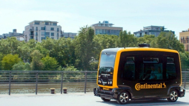 Il prototipo in azione sulle strade tedesche - ca.motor1.com.