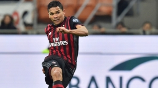 Mercato: Carlos Bacca intéressé par l'OM, qui réfléchit encore - bfmtv.com
