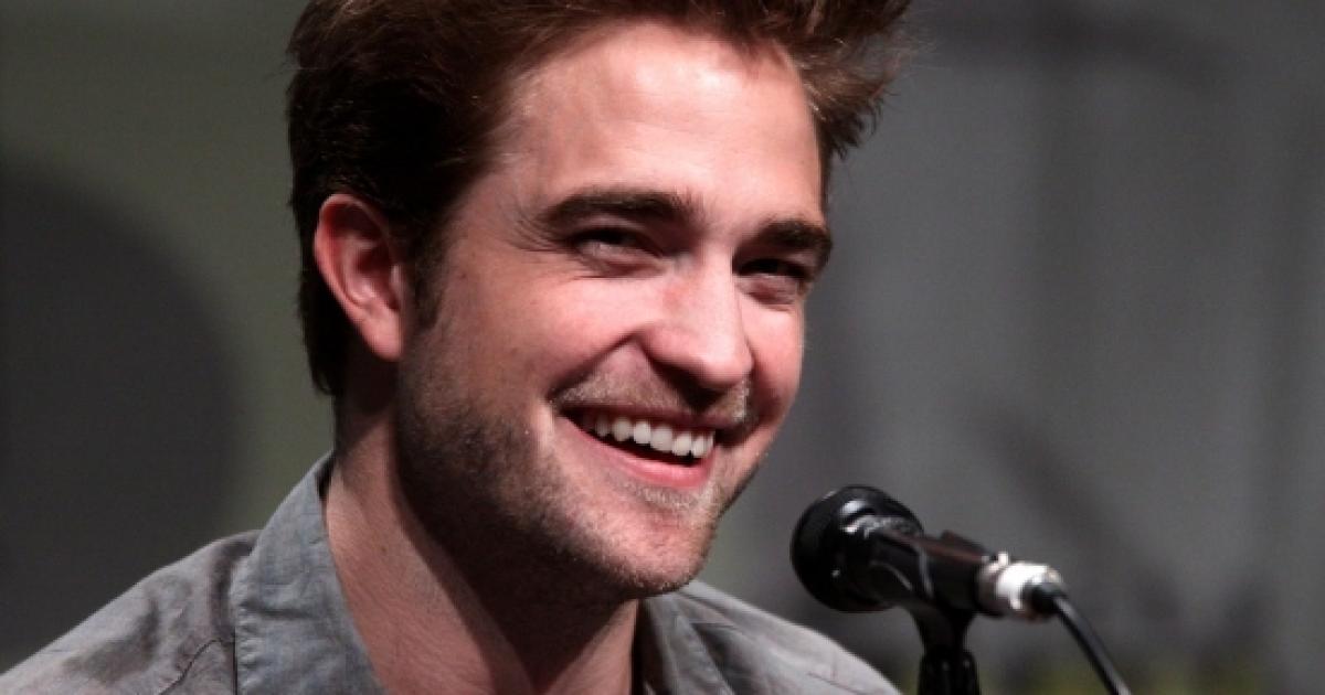 Robert Pattinson opens up about love life, engagement to FKA Twigs ...