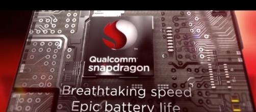 Qualcomm’s new chipset is anticipated to be available in Samsung’s new mobile phones. [Image via YouTube/Qualcomm Snapdragon Channel]