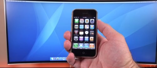 Apple iPhone: Retro Unboxing & Review Image - DetroitBORG | YouTube