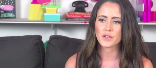 Jenelle Evans being interviewed--image via YouTube/WetPaint