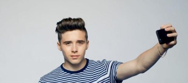 Brooklyn Beckham, en couple, découvez sa nouvelle petite amie! Brooklyn Beckham, en couple, découvez sa nouvelle petite amie!