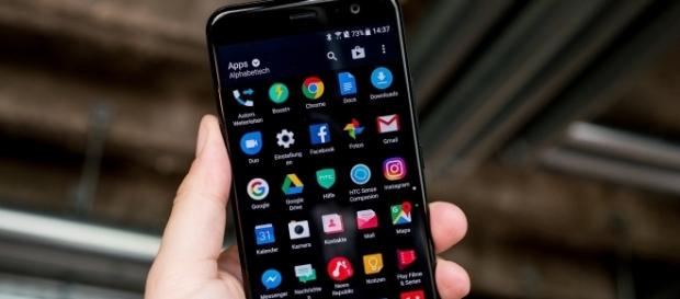 HTC U 11's 128 GB option is releasing in the US/Photo via Gilly Berlin, Flickr HTC U 11's 128 GB option is releasing in the US/Photo via Gilly Berlin, Flickr