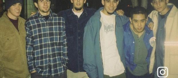 Linkin Park's Mike Shinoda Shares Photo of Chester Bennington ... - cbslocal.com Linkin Park's Mike Shinoda Shares Photo of Chester Bennington ... - cbslocal.com