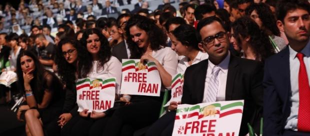 Paris, July 1, 2017: Tens of thousands rally for a Free Iran, urging world to stand with people of Iran and organized opposition | Credit: TME Paris, July 1, 2017: Tens of thousands rally for a Free Iran, urging world to stand with people of Iran and organized opposition | Credit: TME