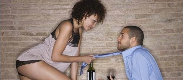 Toda mulher precisa ser segura e autêntica para atrair os olhares dos homens (Foto: Reprodução) Toda mulher precisa ser segura e autêntica para atrair os olhares dos homens (Foto: Reprodução)
