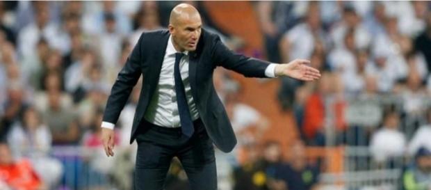 Zidane realizó un descarte ante el Granada | Defensa Central - defensacentral.com Zidane realizó un descarte ante el Granada | Defensa Central - defensacentral.com