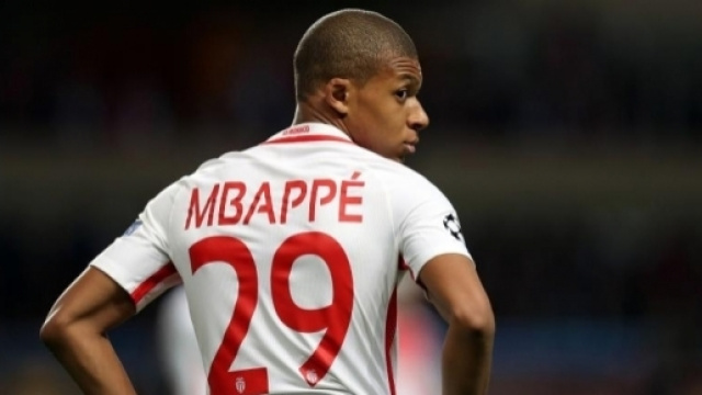 Monaco réagit aux rumeurs autour de Kylian Mbappé - francetvinfo.fr