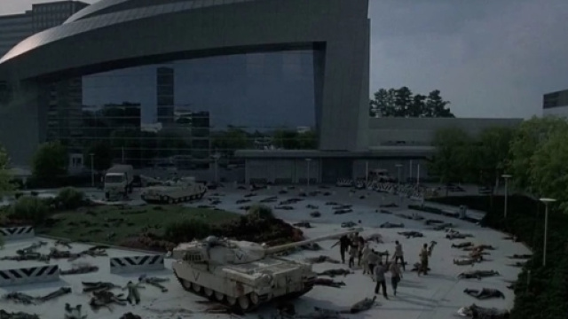 The Walking Dead : Le créateur de la série a expliqué pourquoi le virus reste enveloppé d'un voile de mystère.