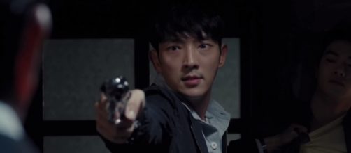 Lee Joon Gi is back on TV with Korea's adaptation of "Criminal Minds." (YouTube/tvN)