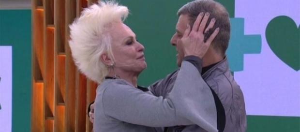 Ana Maria Braga chorou muito na presença do seu diretor Ana Maria Braga chorou muito na presença do seu diretor