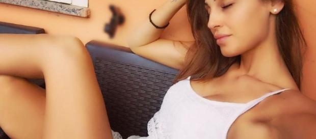 Anna Tatangelo e Gigi D'Alessio in crisi ma non per le foto hot Anna Tatangelo e Gigi D'Alessio in crisi ma non per le foto hot
