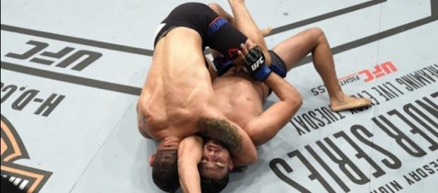 Chris Weidman regresó a la senda de la victoria en la UFC. Sherdog.com. Chris Weidman regresó a la senda de la victoria en la UFC. Sherdog.com.