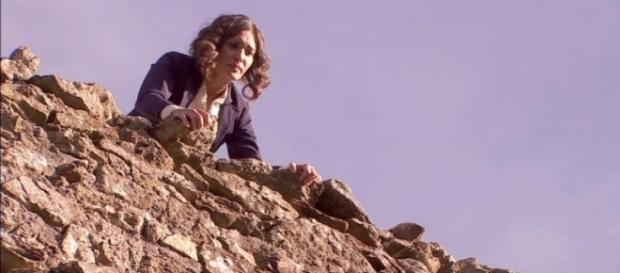 Il Segreto anticipazioni - Camila diventa un'assassina. Il Segreto anticipazioni - Camila diventa un'assassina.