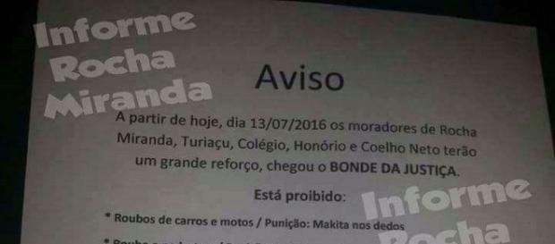 Aviso espalhado pelas ruas do bairro Rocha Mirando, no Rio Aviso espalhado pelas ruas do bairro Rocha Mirando, no Rio