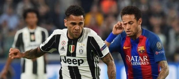 Dani Alves junto a su compatriota Dani Alves junto a su compatriota