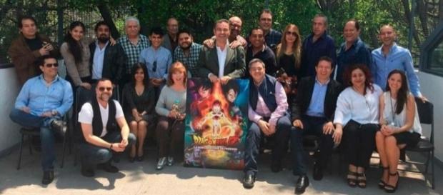 Equipo completo de los actores de doblaje de DBS Equipo completo de los actores de doblaje de DBS