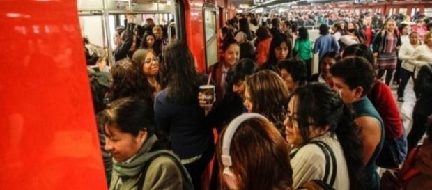 Los vagones para uso exclusivo de mujeres, suelen estar en la punta del andén - siempre889.mx Los vagones para uso exclusivo de mujeres, suelen estar en la punta del andén - siempre889.mx