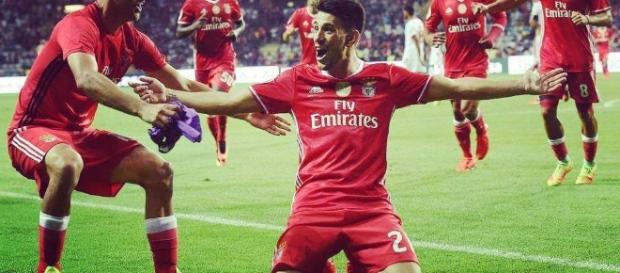 SL Benfica defronta Arsenal em Inglaterra SL Benfica defronta Arsenal em Inglaterra