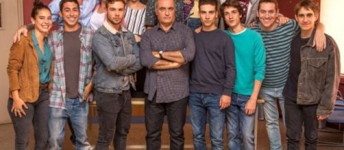 Foto de grupo de los protagonistas de la serie 'Merlí' en su tercera y última temporada.