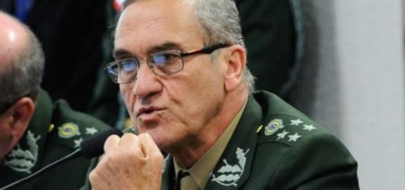 Comandante do Exército, general Eduardo Villas Bôas, se manifestou sobre situação de crise no país