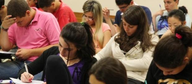 Alunos realizaram as provas nos dias 5 e 6 de novembro de 2016. Em 2017, as provas serão realizadas nos dias 5 e 12 de novembro Alunos realizaram as provas nos dias 5 e 6 de novembro de 2016. Em 2017, as provas serão realizadas nos dias 5 e 12 de novembro