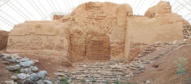 Canaanite Gate in Tel Dan, 2017 by DinaKuzia via Wikimedia Commons Canaanite Gate in Tel Dan, 2017 by DinaKuzia via Wikimedia Commons