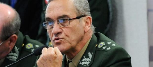 Comandante do Exército, general Eduardo Villas Bôas, se manifestou sobre situação de crise no país Comandante do Exército, general Eduardo Villas Bôas, se manifestou sobre situação de crise no país