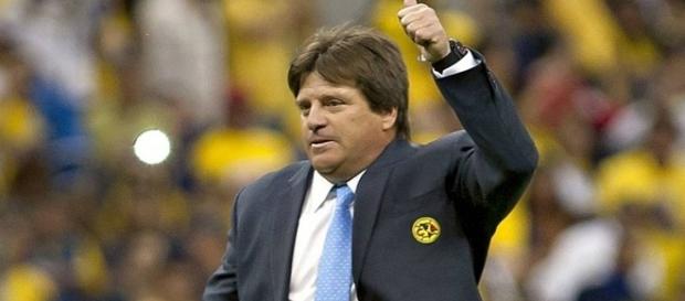 Miguel "Piojo" Herrera entrenador del Club América Miguel "Piojo" Herrera entrenador del Club América