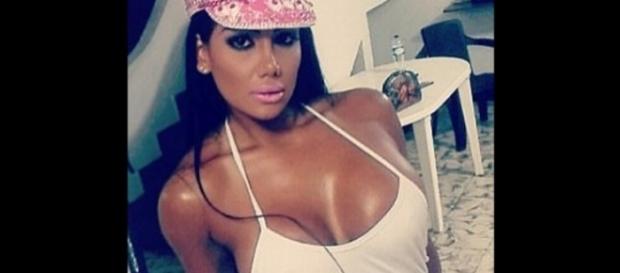 Modelo afirma que foi obrigada a ficar nua em delegacia. (Foto internet) Modelo afirma que foi obrigada a ficar nua em delegacia. (Foto internet)