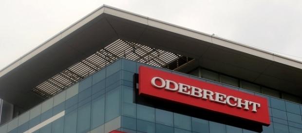 Odebrecht teria pago ao menos 35 milhões de dólares em propinas destinadas à autoridades da Argentina. Odebrecht teria pago ao menos 35 milhões de dólares em propinas destinadas à autoridades da Argentina.