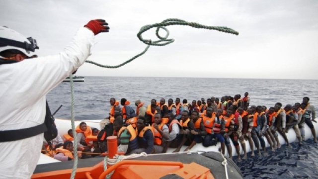 Immigrazione, Minniti convoca le ong: marted&igrave; pomeriggio incontro ... - huffingtonpost.it