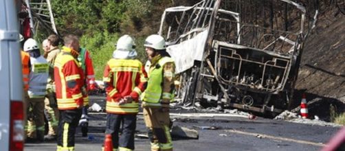 Germania, bus contro camion: 18 morti