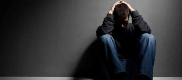 Depressão é um distúrbio que atinge milhões de pessoas em todo o mundo Depressão é um distúrbio que atinge milhões de pessoas em todo o mundo