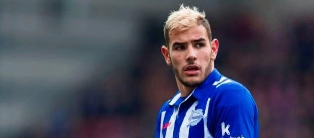 ¡Es oficial! el talentoso defensor francés Theo Hernández, jugará con el Real Madrid los próximos 6 años. ¡Es oficial! el talentoso defensor francés Theo Hernández, jugará con el Real Madrid los próximos 6 años.