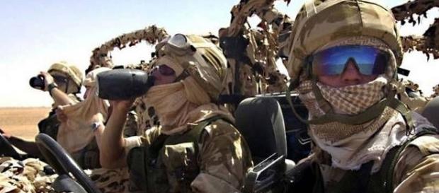 Trupele SAS s-au angajat într-o luptă pe viață și pe moarte cu luptătorii ISIS - Foto: PINTEREST Trupele SAS s-au angajat într-o luptă pe viață și pe moarte cu luptătorii ISIS - Foto: PINTEREST