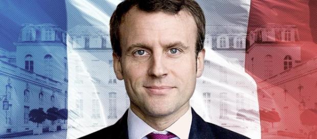 VIDEO: L'intégralité du premier discours d'Emmanuel Macron élu ... - senxibar.com VIDEO: L'intégralité du premier discours d'Emmanuel Macron élu ... - senxibar.com