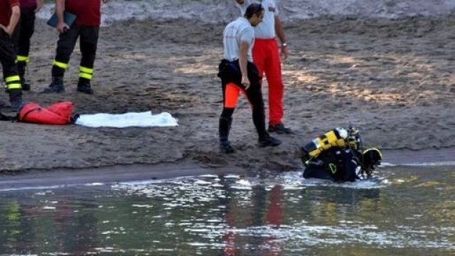 Calabria, due persone muoiono annegate. (Foto di repertorio)