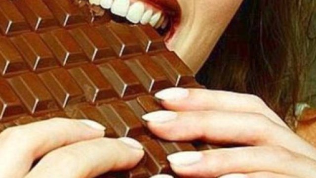 Cioccolato, &egrave; doppia soddisfazione: ci rende felici e nutre i ... - intelligonews.it