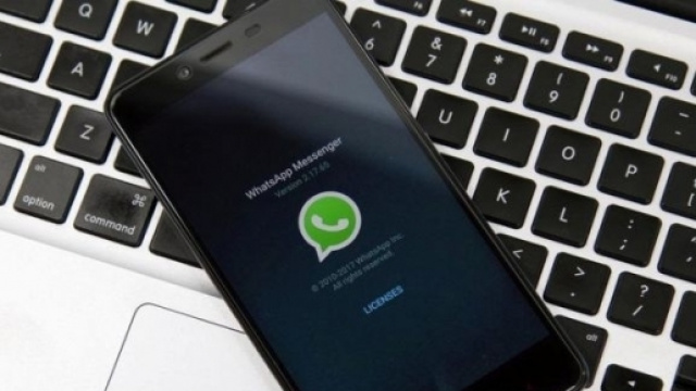 WhatsApp i prossimi aggiornamenti piaceranno ai selfisti incalliti