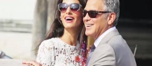 'Hail, Caesar!: acto George Clooney and his wife Amal / Photo via CNN , YouTube