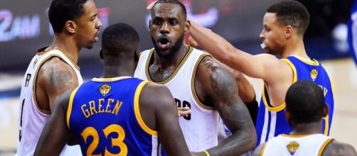 LeBron James and Draymond Green during the 2017 NBA Finals. [Image via YouTube /CliveParody]